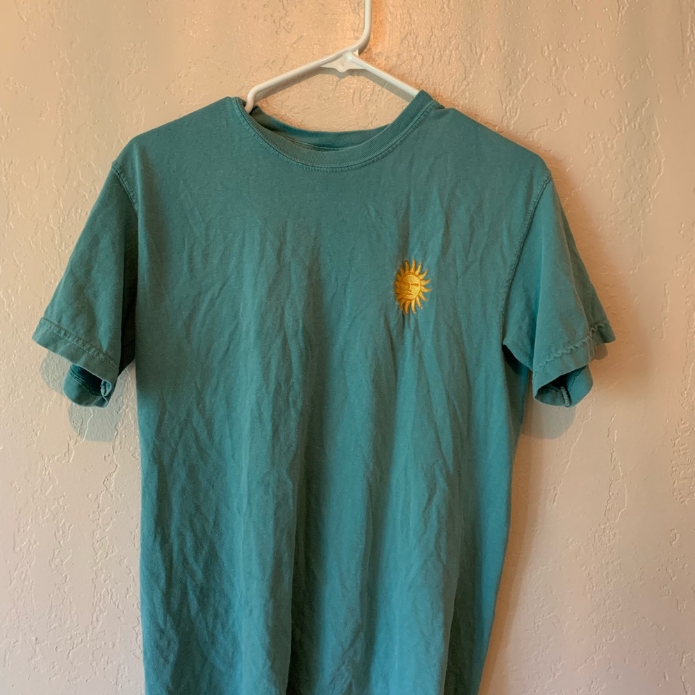 blue oversized tee